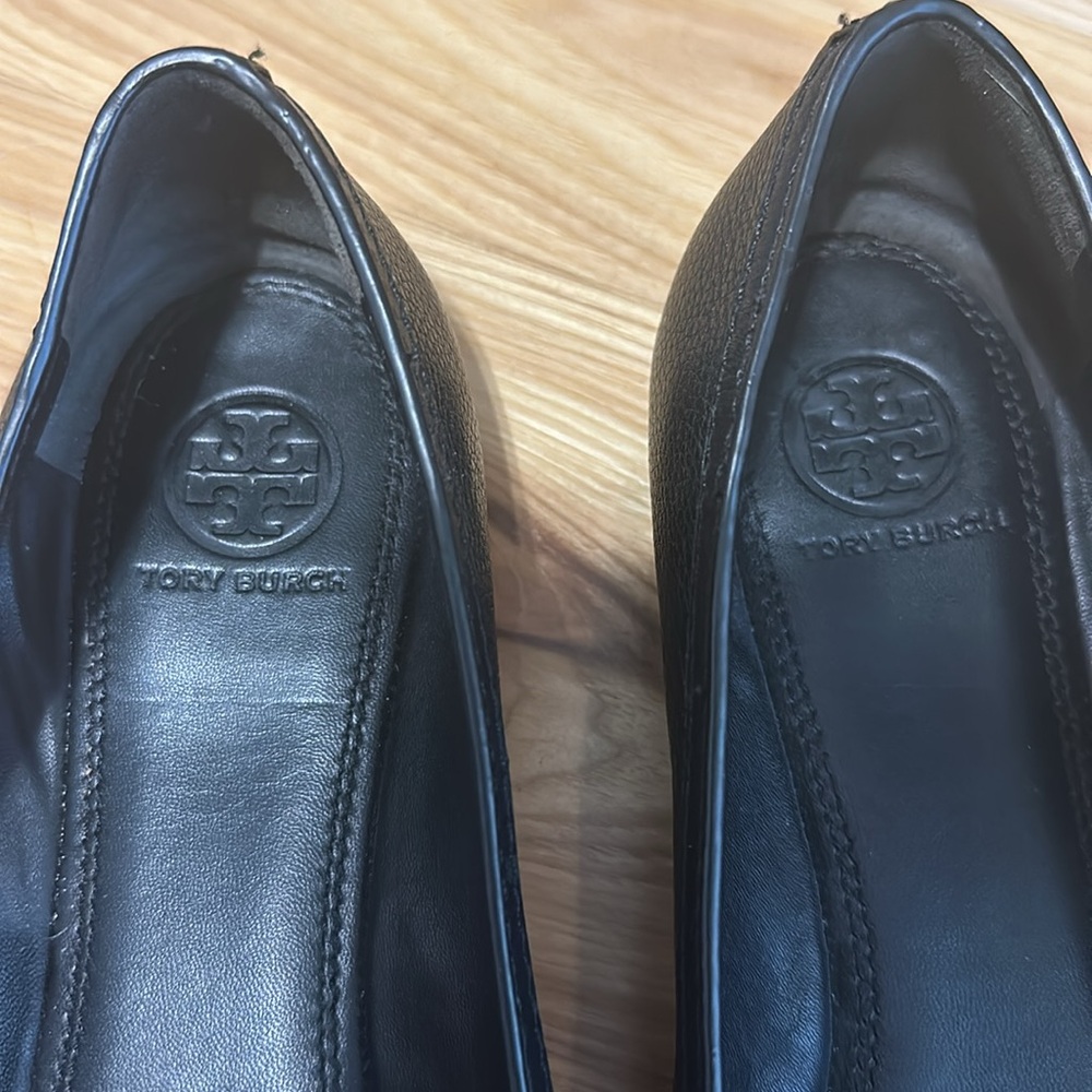 Tory Burch Black Flats Black Hardware Sz. 8.5 - Picture 5 of 6